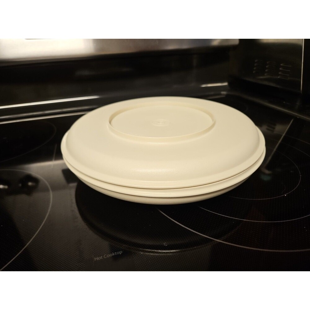 Vintage Tupperware Serve It All Replacement Plates #1531-4 & 1532-4 Almond
